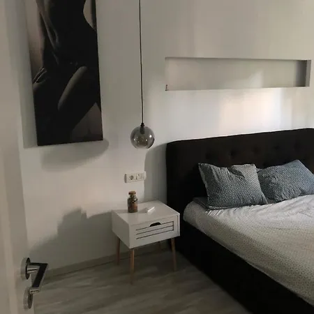 アパート Luxury Apartament Central クラヨーヴァ